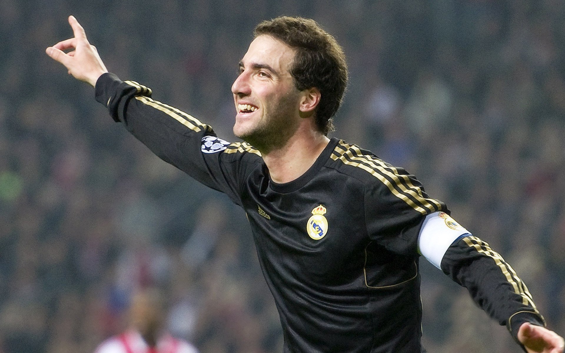 《英雄联盟》“预选战”正式开启,冠军殊途同归!